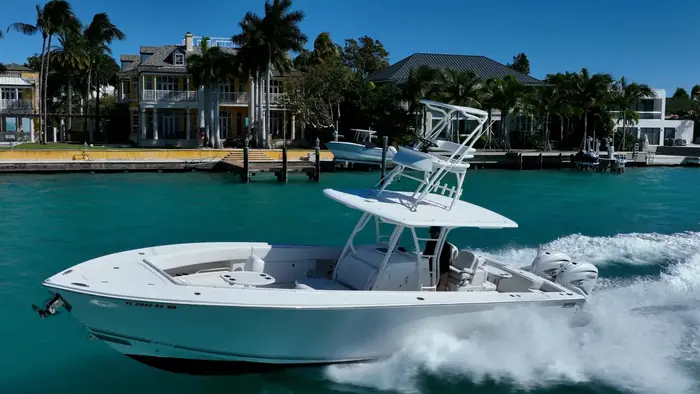 Michael's 2019 Jupiter 38 HFS running past Coral Gables